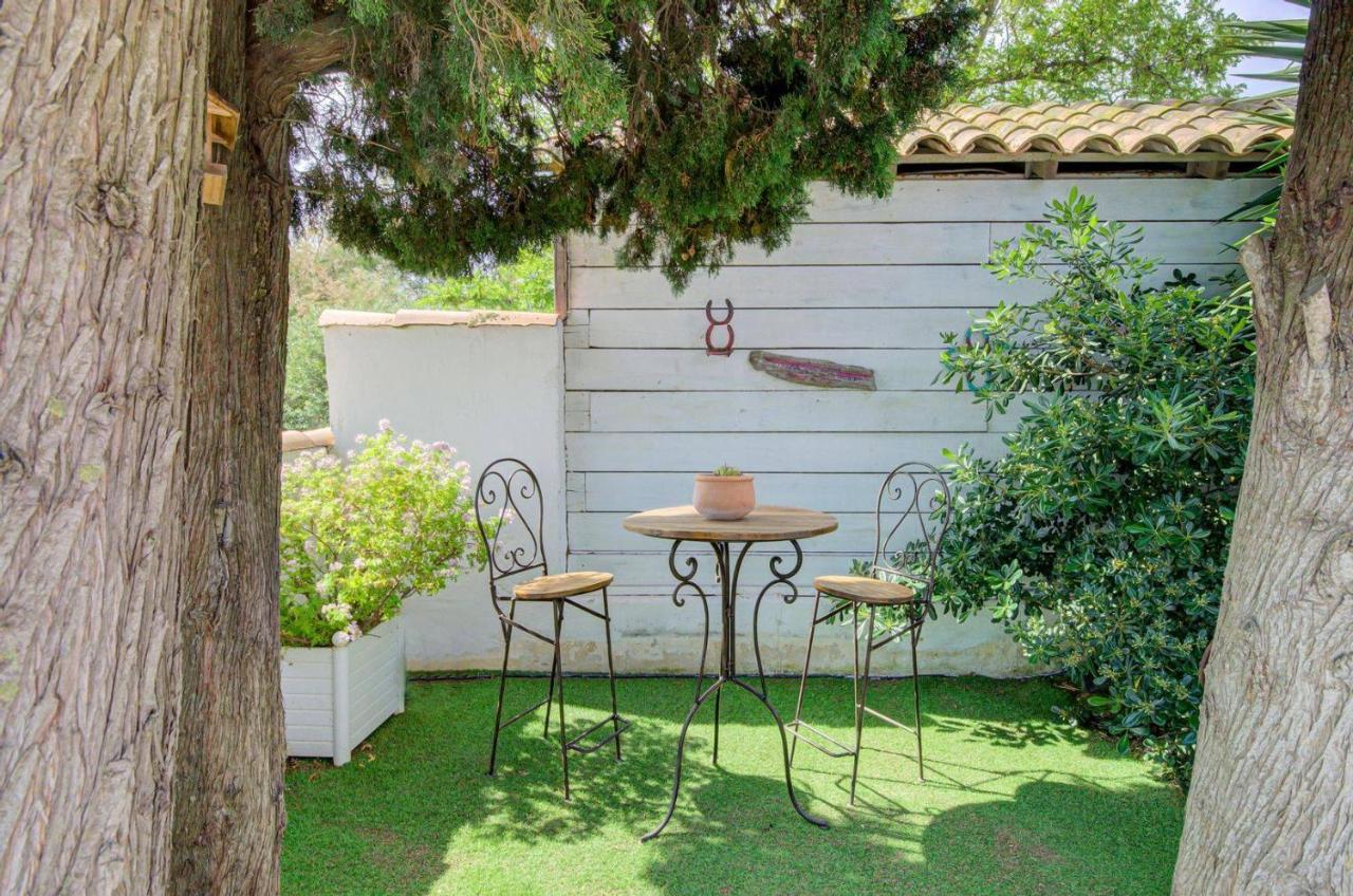 Hotel La Palunette Сент-Мари-де-ла-Мер Экстерьер фото