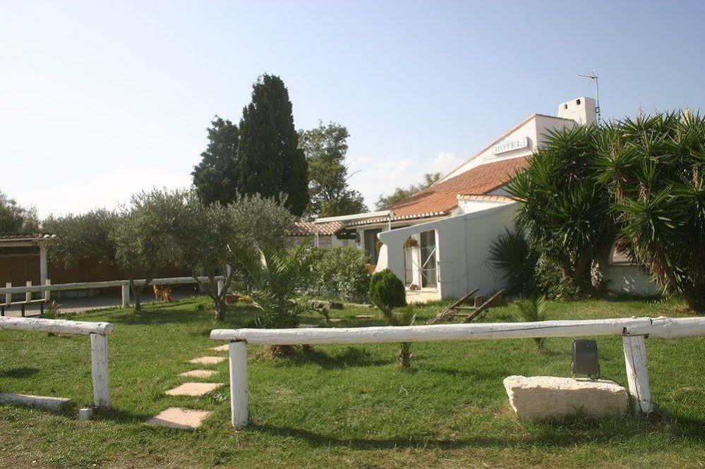 Hotel La Palunette Сент-Мари-де-ла-Мер Экстерьер фото